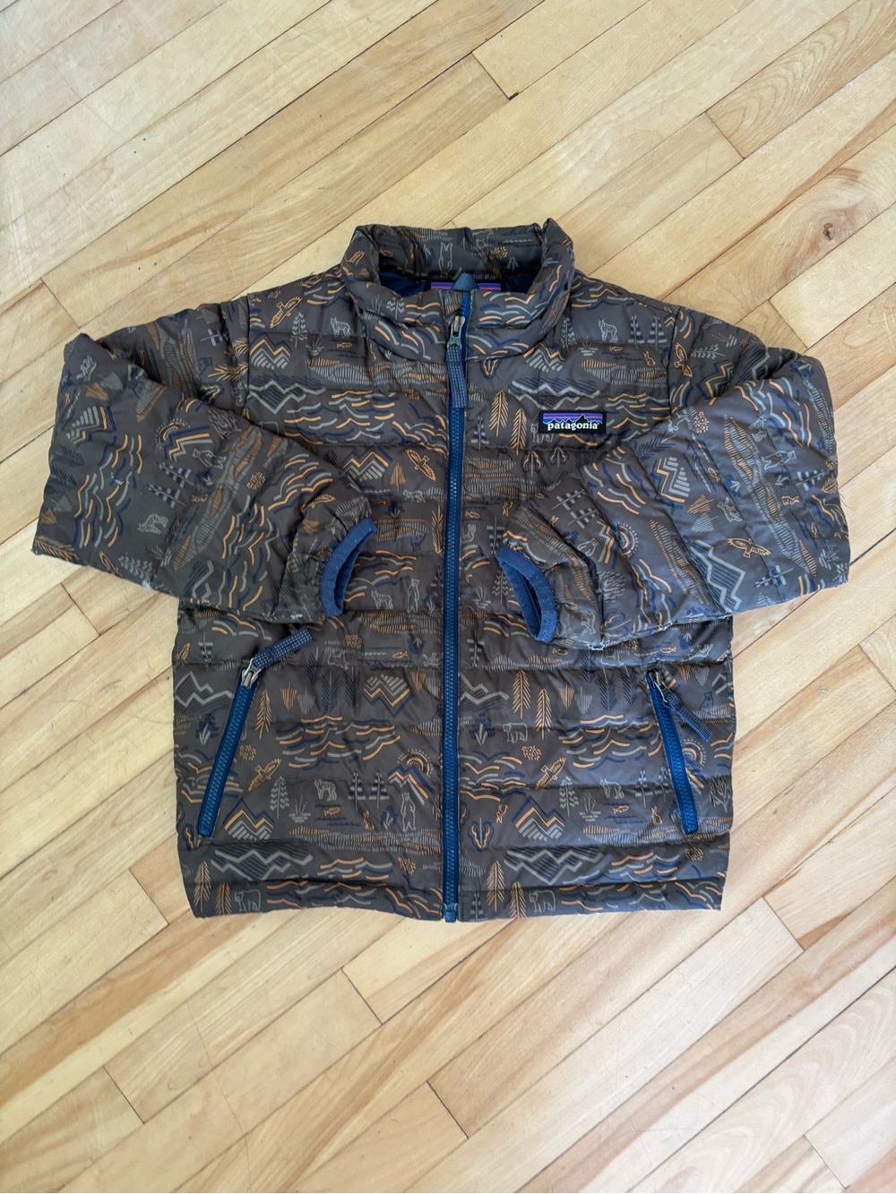 Patagonia Kids size 4T Puffer Jacket in dark Green/Brown with Blue Accents